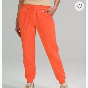 Lululemon Scuba Joggers in Warm Coral